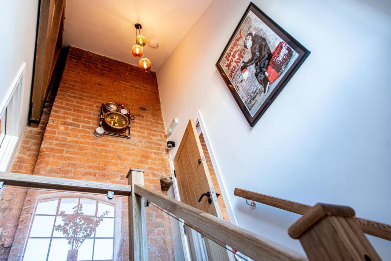 Vip 3Br Grade2 Luxurious Industrial House With Wood Fire, Electric Blinds And Big Cast Iron Windows In The Heart Of The Jq Villa เบอร์มิงแฮม ภายนอก รูปภาพ